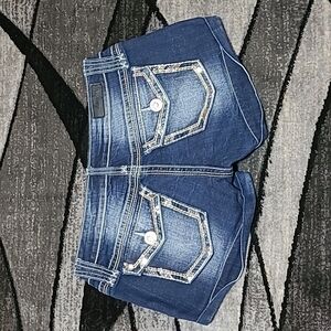 BUCKLE DAYTRIP SCORPIO SEQUINS RHINESTONES CUFFED DENIM JEAN SHORTS